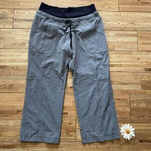 Athleta Crop Pants Size‎ 0